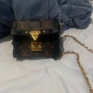 Mini size shoulder bag LV